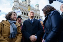 Biedroń: 13. emerytura wystarcza na dwie bułki dziennie. To nie jest realna pomoc