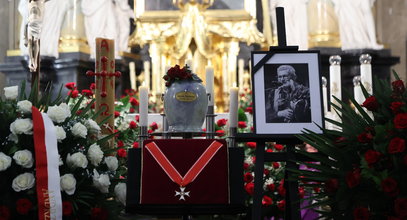 Pogrzeb Jacka Zielińskiego. Wzruszający napis na wieńcu od Skaldów. Łzy cisną się do oczu