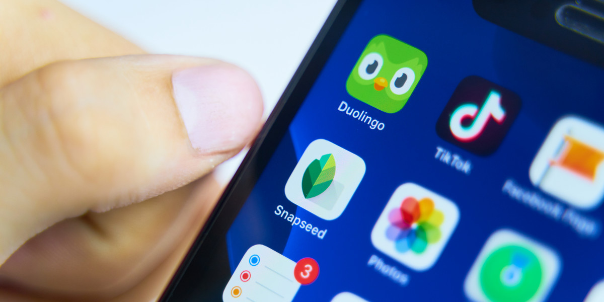 Duolingo zwolniło około 10 proc. swoich pracowników kontraktowych