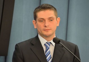 Z kim i po co Kownacki jeździł do Rosji? "FAZ" oskarża polskiego wiceministra obrony