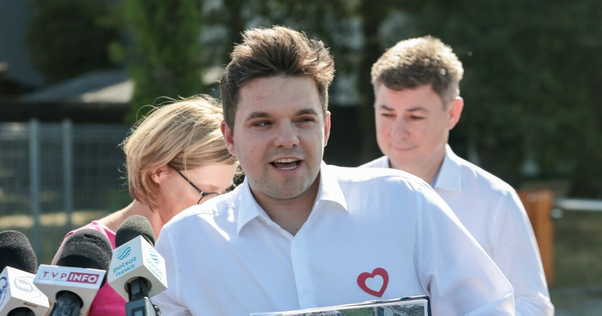 Dlaczego prokuratura wciąż nie przesłuchała Kacprzyka? "Wszystko wyjaśni się w pierwszej połowie października"