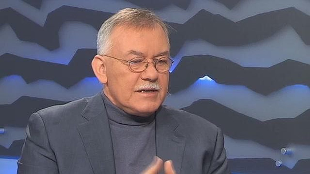 Wyniki Ipsos wskazują na nieoczekiwanie mocną pozycję PiS, co jak zauważa socjolog Uniwersytetu Warszawskiego, prof. Krzemiński, powinno być sygnałem ostrzegawczym dla obecnej koalicji.