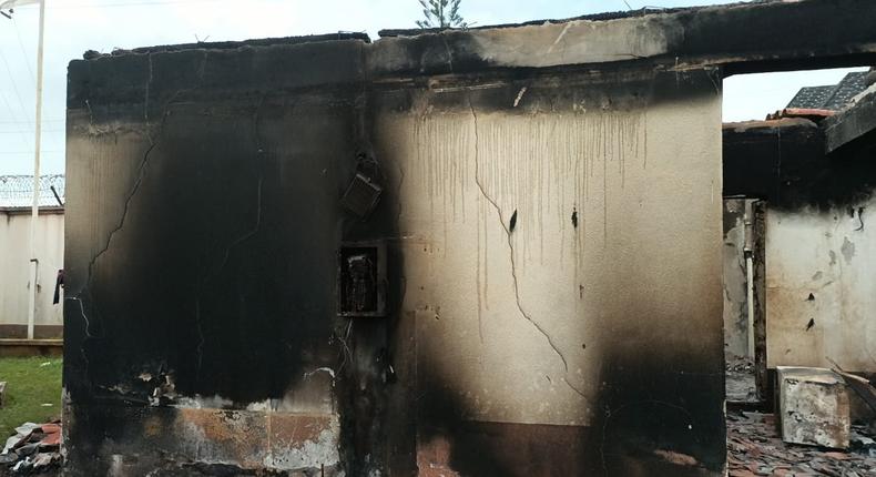 APC chieftain’s residence razed after he displayed a mock coffin of the party in Benue state. (Punch)