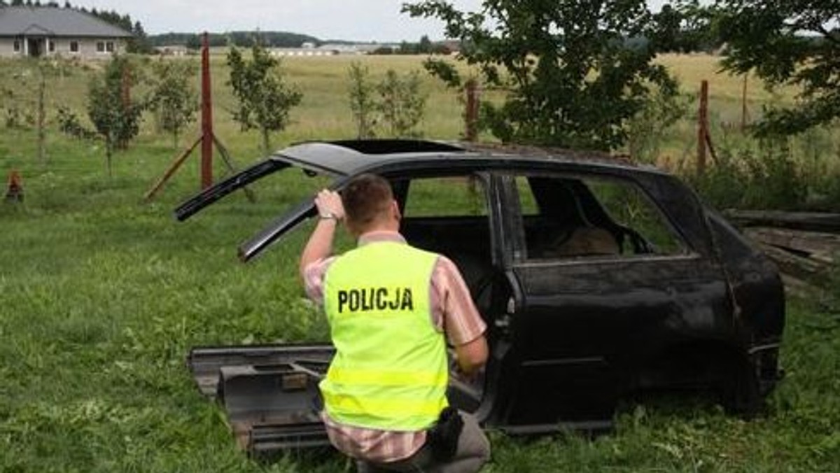 Do sprawy policjanci zatrzymali trzy osoby, w tym dwie zajmujące się paserstwem oraz złodzieja, który decyzją sądu najbliższe 3 miesiące spędzi w areszcie.