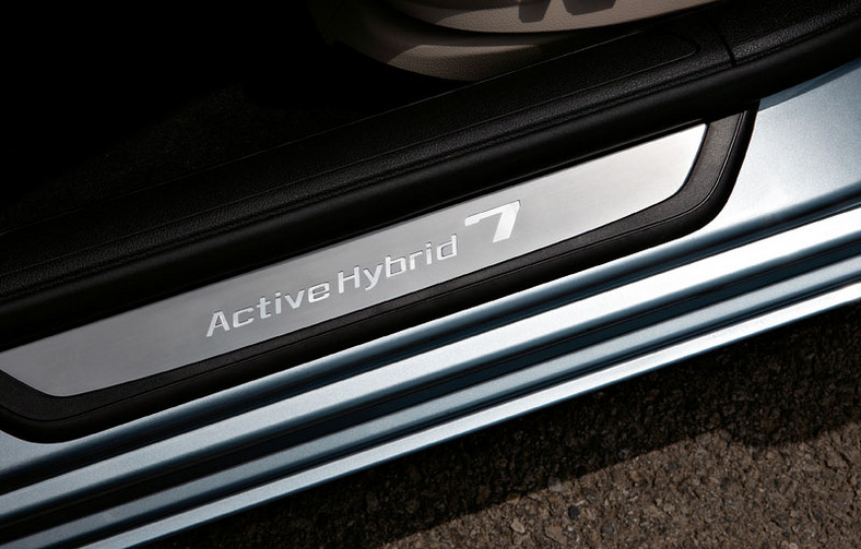 IAA Frankfurt 2009: BMW ActiveHybrid 7 - nowy standard