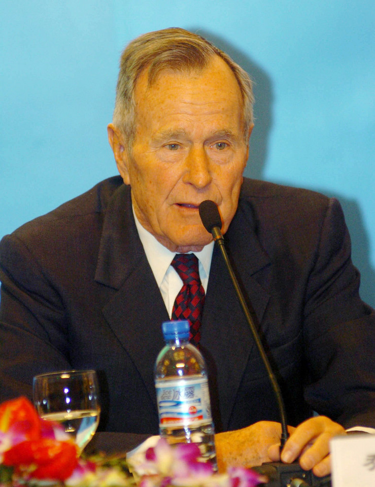 Bush Senior: "Amerykanie nie są gotowi na prawdę"