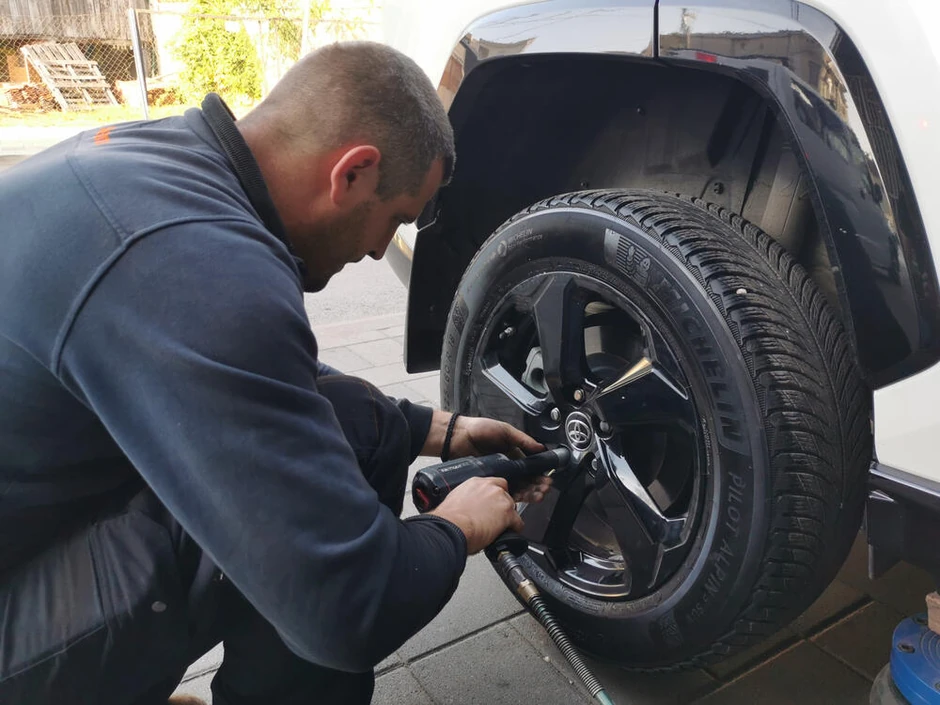 Montaža zimskih guma kod vulkanizera je po istim cenama kao i prošle jeseni