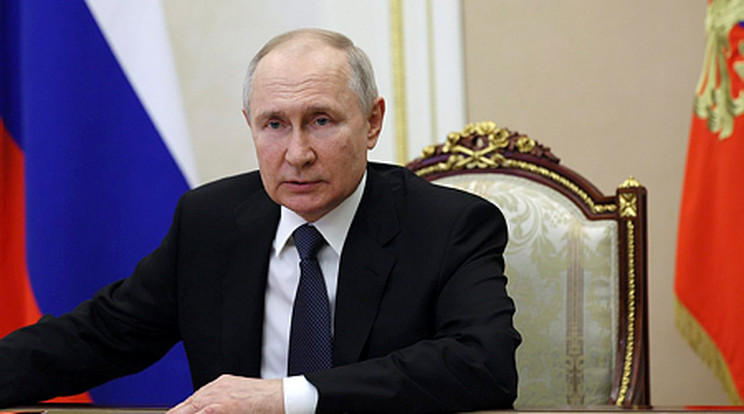Kazettás bombák bevetésével fenyegetőzött Putyin / Fotó: MTI/EPA/Szputnyik/Kreml pool/Orosz elnöki sajtószolgálat
