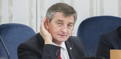 Kuchciński znów grodzi Sejm. Te zdjęcia mówią wszystko