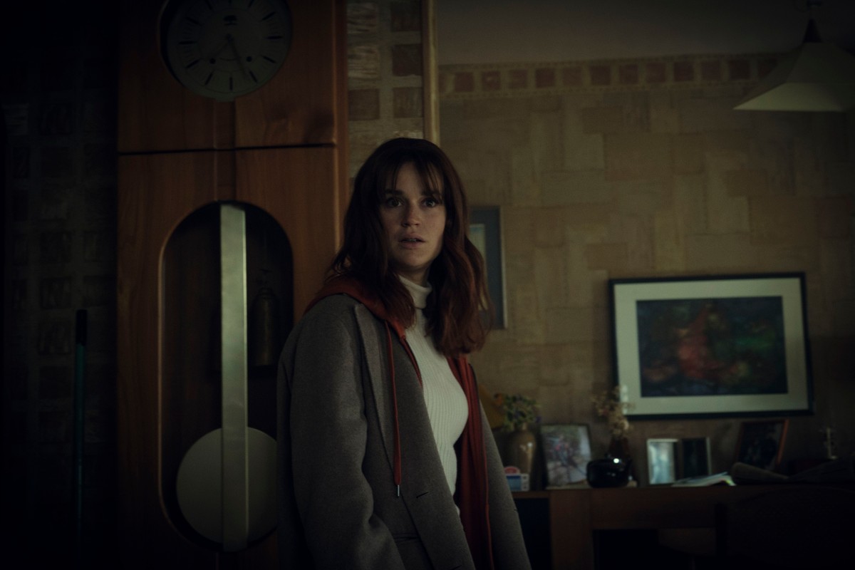 Constance Gay w pierwszym odcinku serialu "Flashback"