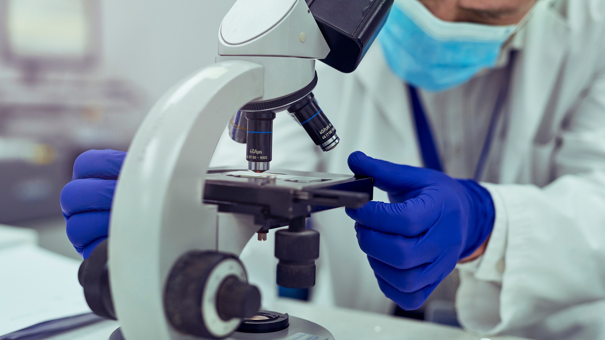 Európa ako celok zápasí s nezvyčajne skorou a závažnou chrípkovou sezónou. (ilustračné foto)