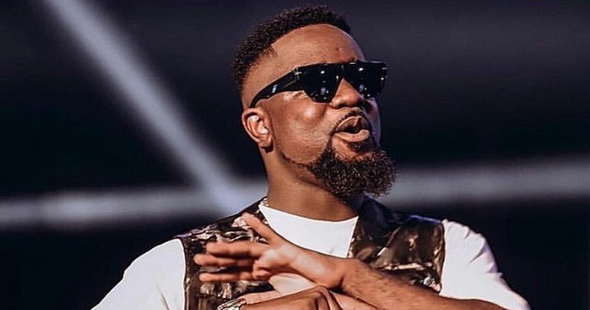 Young talents keep me on my toes - Sarkodie