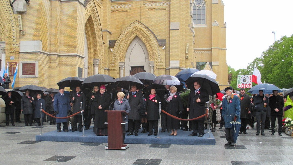 Łodzianie, parlamentarzyści oraz władze województwa i samorządowcy upamiętnili twórców Konstytucji 3 maja.