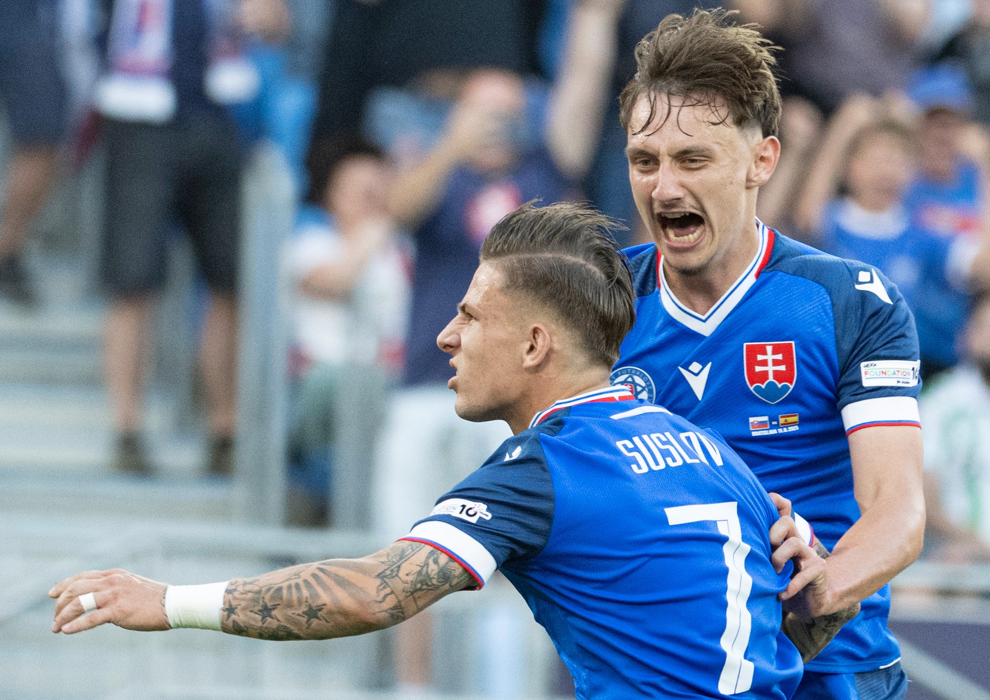 Tomáš Suslov a Dominik Hollý (obaja Slovensko).