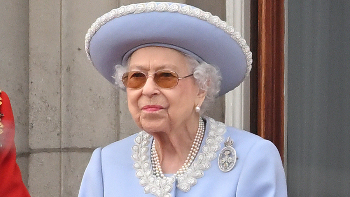 Królowa Elżbieta II nie pojawi się na nabożeństwie. "Odczuwała dyskomfort"