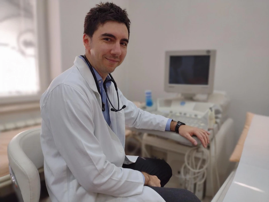 NIS01 Dr Dejan Hristov iz Nisa lekar internista forontmen benda Liga izuzetnih dzentlmena i knjizevnik foto Branko Janackovic preview