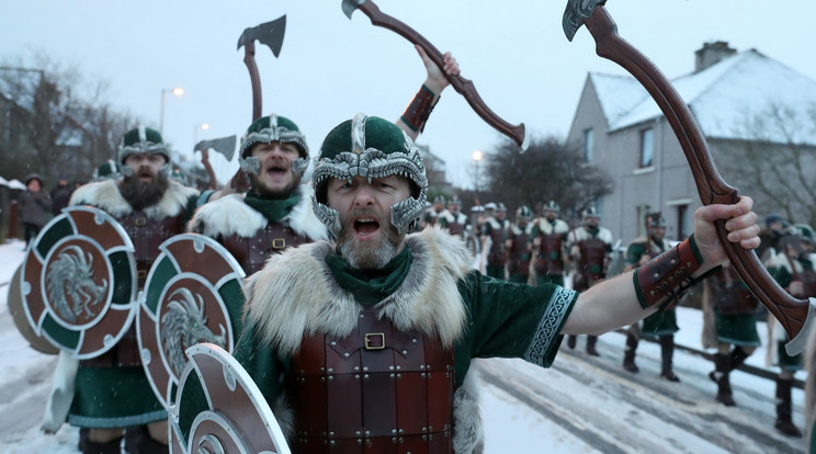 A Shatland-szigeteken
minden évben megrendezik a hagyományőrző
viking fesztivált /Fotó: Northfoto