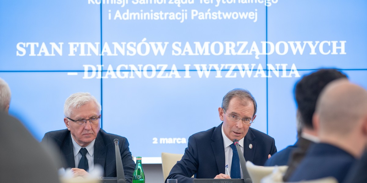 Z badań Związku Miast Polskich wynika, że dochody gmin z PIT w styczniu tego roku w porównaniu do stycznia 2019 były niższe o prawie 2 proc.; rok wcześniej był to wzrost o prawie 14 proc. – podkreśla Zygmunt Frankiewicz, senator i prezes Związku Miast Polskich