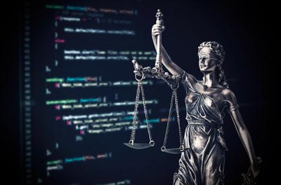 Ochrona wolności słowa w internecie. MS przedstawił ostateczny kształt projektu