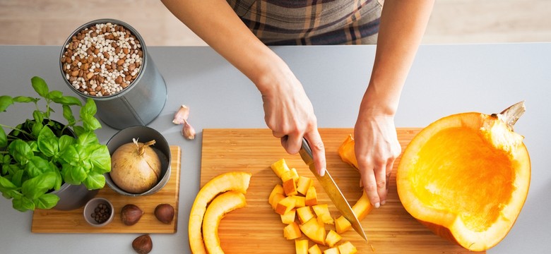 Czego jemy za dużo, a czego za mało? Nawyki żywieniowe Polaków