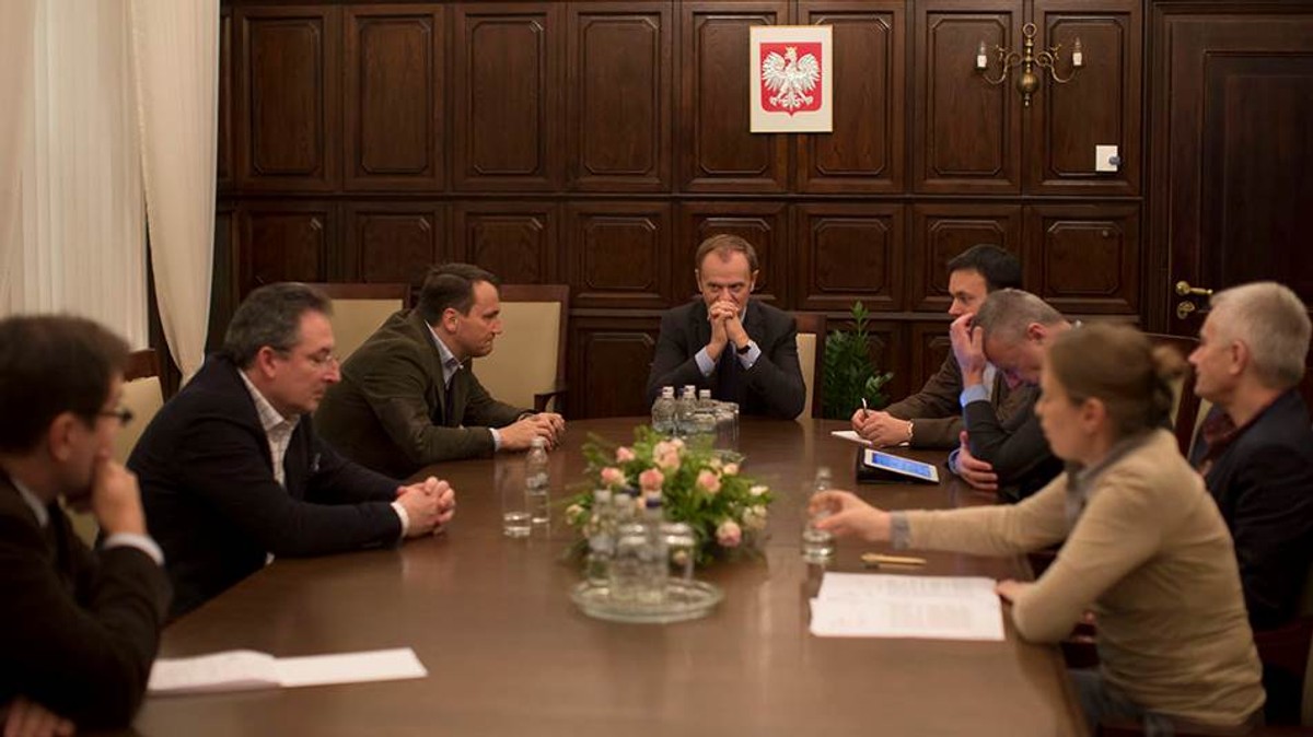 Nocna narada w sprawie Ukrainy. Tusk, Graś, Sikorski