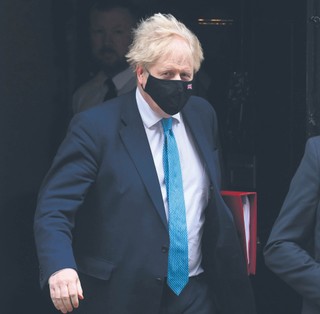 Ważą się losy Borisa Johnsona. Premier otrzymał raport w sprawie imprez na Downing Street