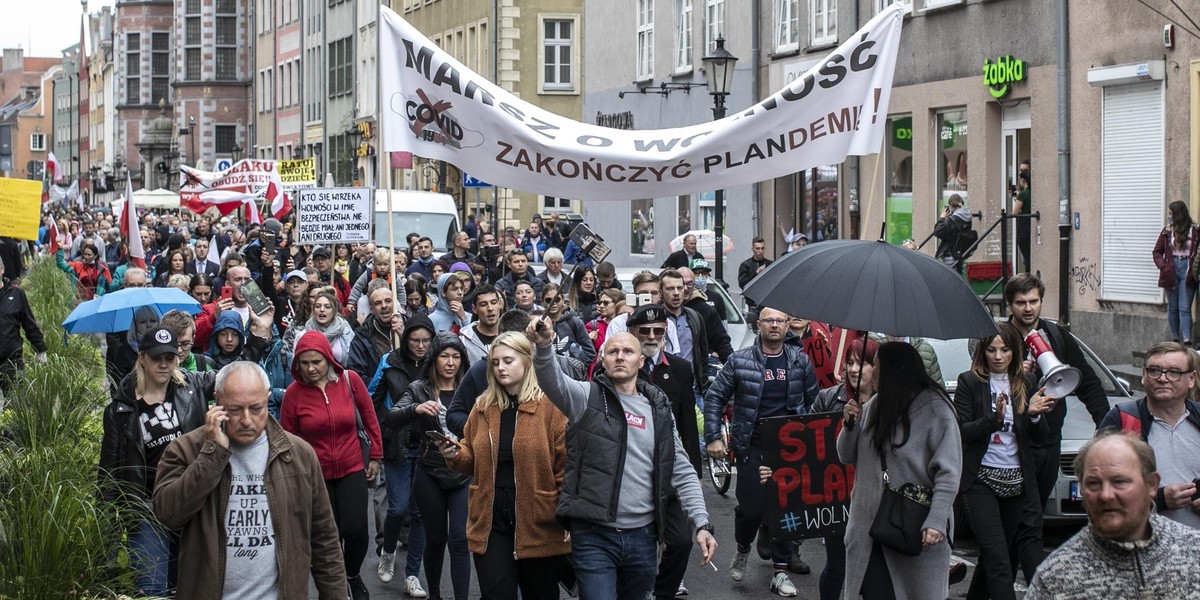 Manifestacja antycovidowców w Gdańsku. 