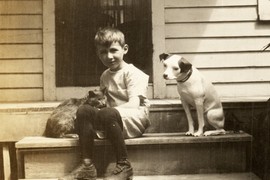 Igrao se sa bratom kad mu je PRIŠLA ŽENA s maramom na glavi i ponudila slatkiš, od tada ga PORODICA NIJE VIDELA 73 GODINE