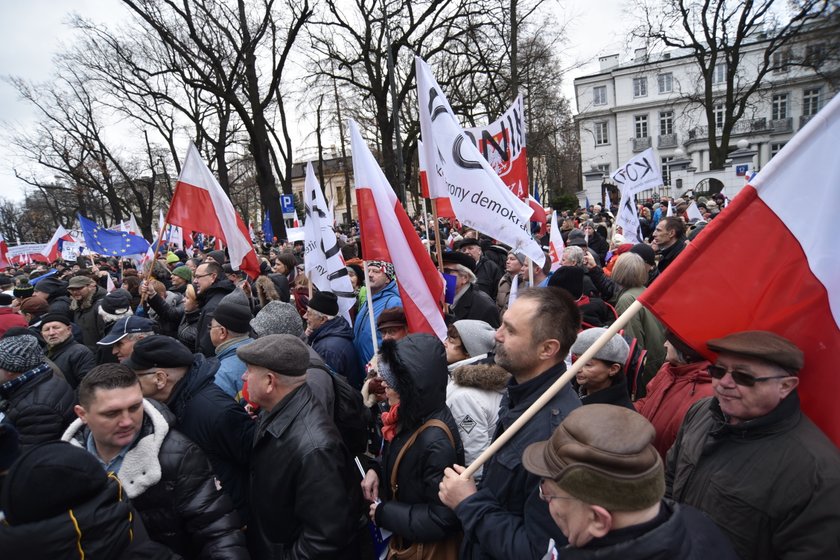 „PiS niszczy Trybunał Konstytucyjny”