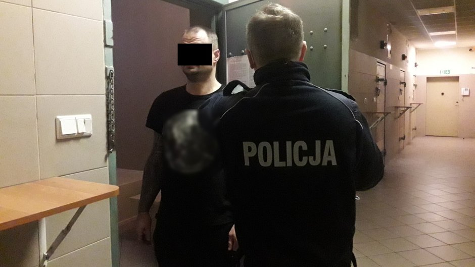 Policjanci zatrzymali mężczyznę, który regularnie włamywał się do aptek