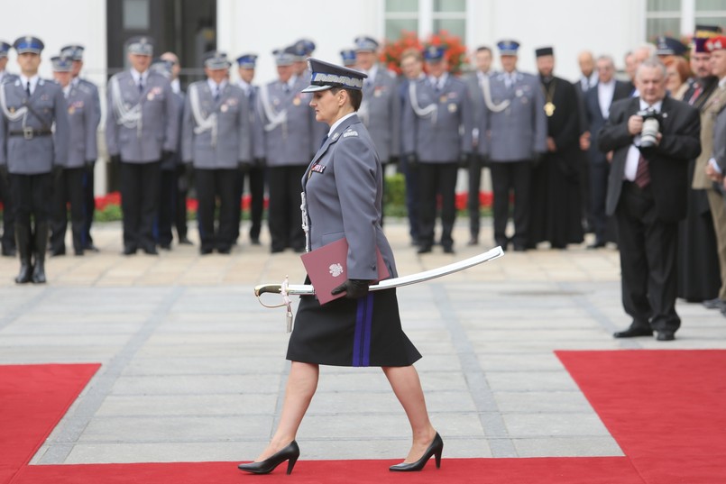 Komendant wojewódzka policji w Opolu, Irena Doroszkiewicz, jako pierwsza kobieta w historii polskiej policji, otrzymała nominację generalską.