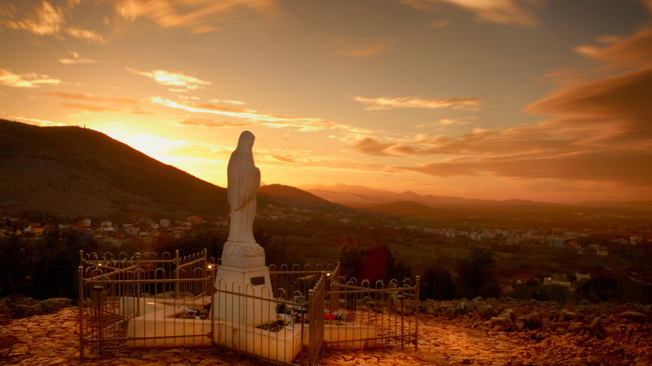 Posąg Królowej Pokoju na Wzgórzu Objawień, Medjugorie, Bośnia i Hercegowina