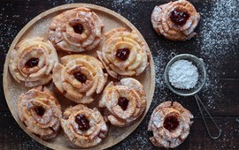 przepyszne-i-kruche-roze-karnawalowe-siostry-anastazji-wygladaja-bajkowo