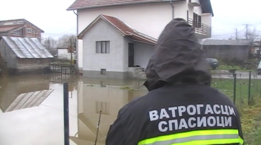 Spasilačke ekipe u Sjenici