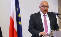 Londyńska kariera nowego ministra finansów. Pracował w instytucji wykorzystywanej przez SB