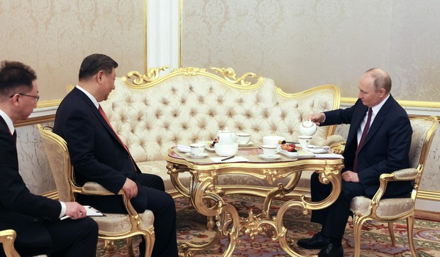 Si Đinping i Vladimir Putin pili su čaj u Moskvi prošle godine