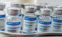 Szczepionki na COVID-19. Co o nich wiemy, czym się różnią?
