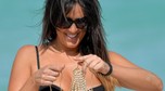 Claudia Romani kusi ciałem na plaży w Miami