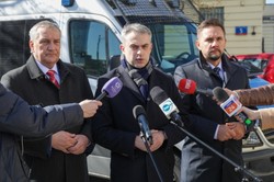 Braki kadrowe w policji. Lewica żąda wyjaśnień od Kamińskiego