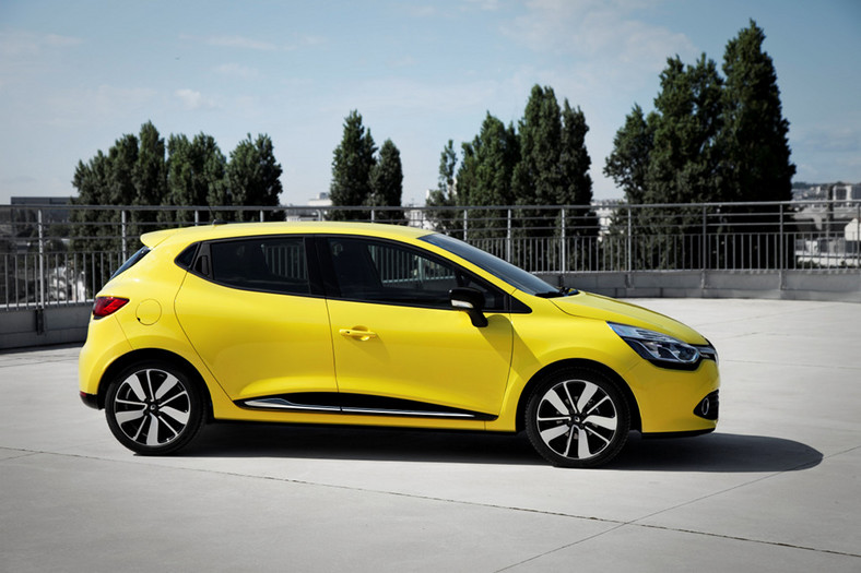 Renault Clio IV: auto generacji Facebooka