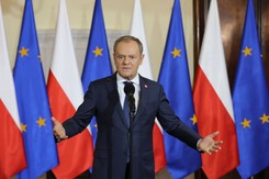 Tusk zapowiada raport o 'pazerności finansowej' PiS. 'Włos się jeży na głowie'