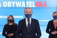 Koalicja Obywatelska przegrywa w najnowszym sondażu.