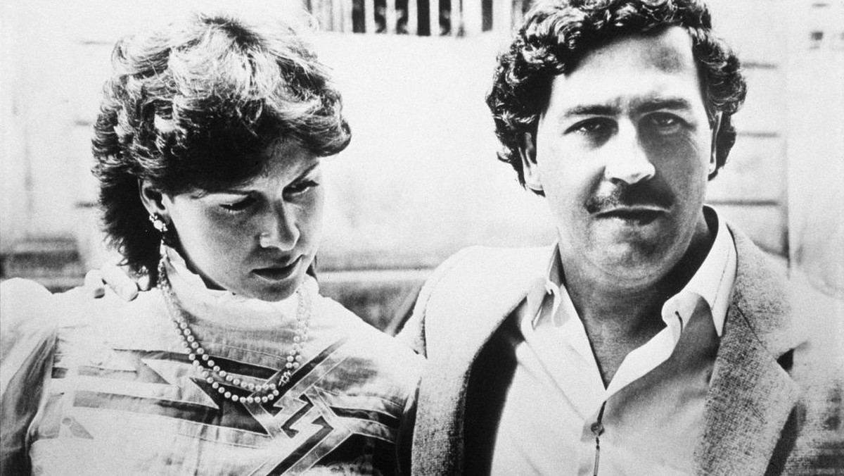 Miłość, kochanki i zdrady Pablo Escobara - narkotykowego bossa z Kolumbii. 