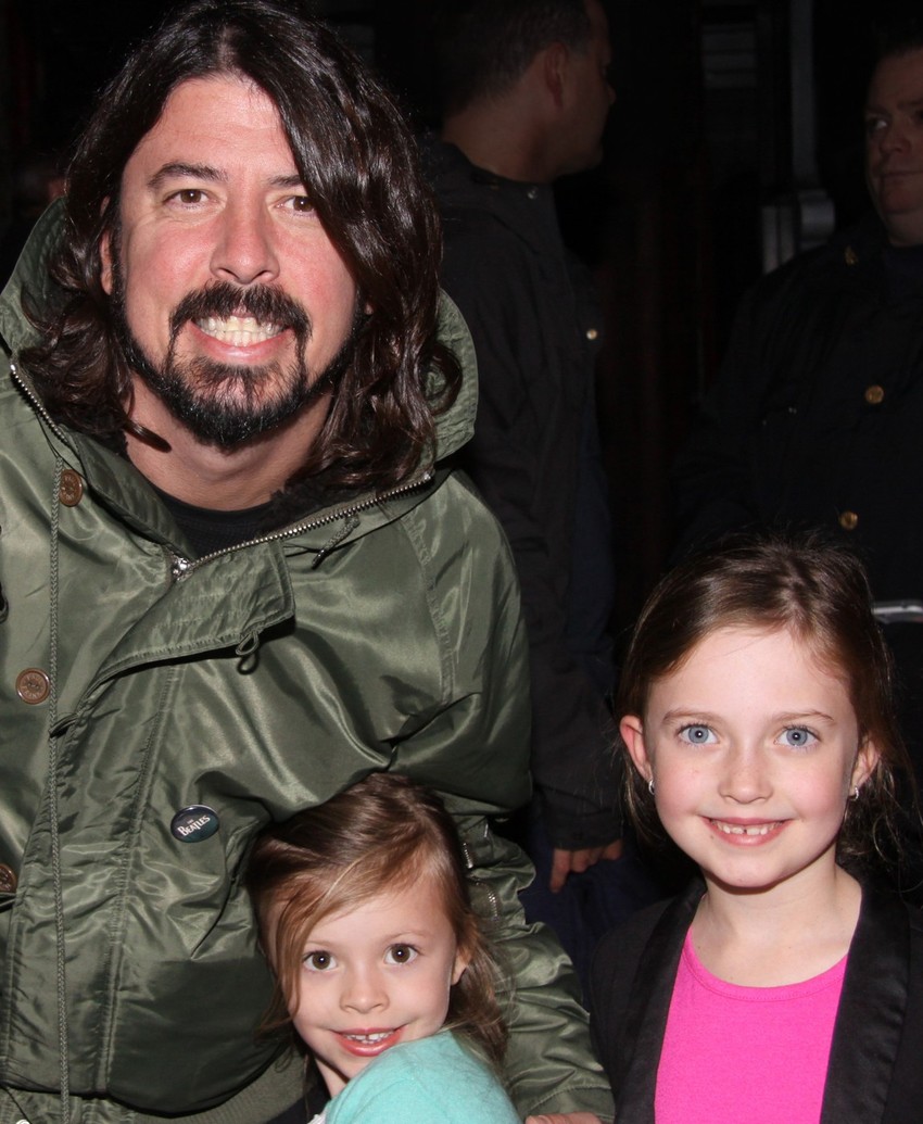 Dejv Grol sa ćerkama