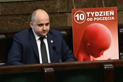 Debata o aborcji zakłócona przez posła PiS. Słychać było bicie serca dziecka