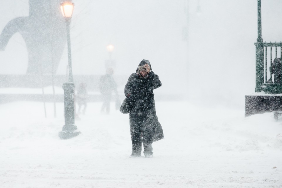 epa06416937 - USA WINTER STORM IN NEW YORK (Winter storm in New York)