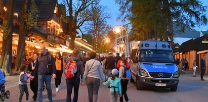 Nocna bójka na Krupówkach. 25-latek w ciężkim stanie