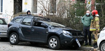 Tysiące interwencji w całym kraju. Trąba powietrzna, odrywające się dachy i drzewa łamiące się jak zapałki. Niż Dudley w Polsce [ZDJĘCIA, WIDEO]