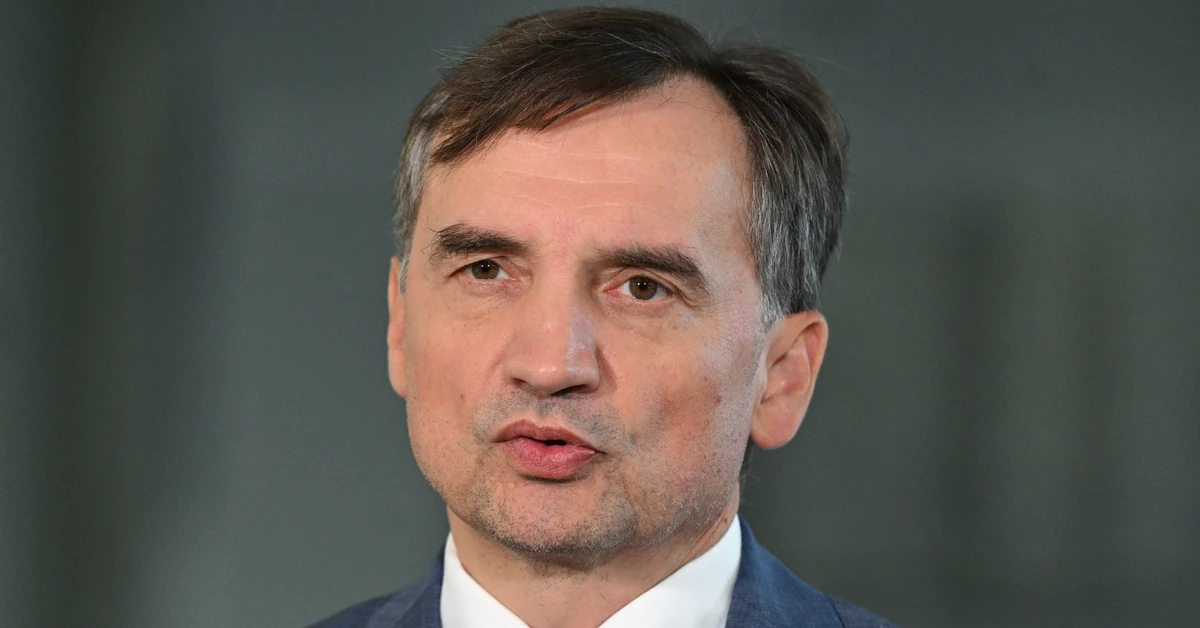 Ziobro: Postanowiłem przylecieć do Polski. Niech Kierwiński nie straszy moich teściów i mamy