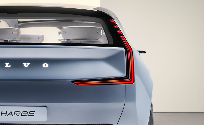 Volvo Concept Recharge.